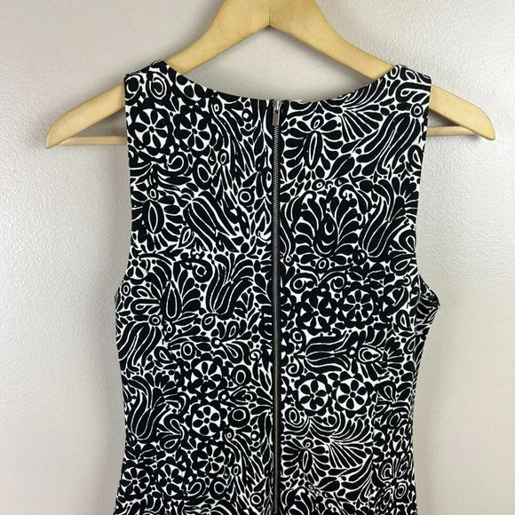 Banana Republic Marimekko Fit & Flare Dress Size 4 Black White Mod Work Event - Picture 9 of 11
